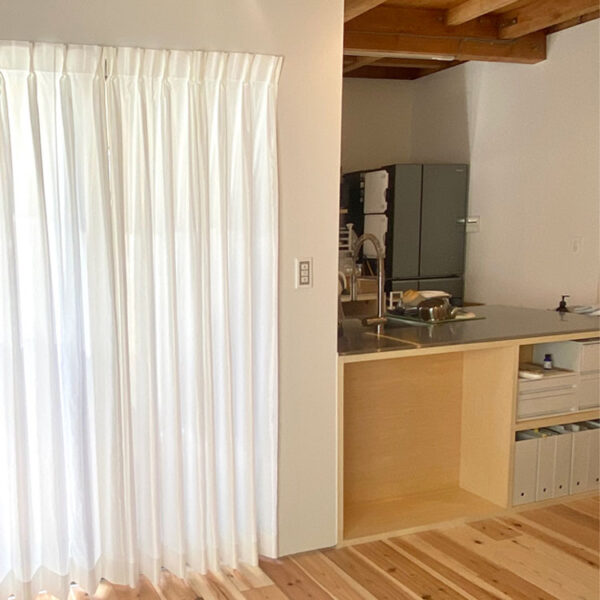 外から部屋の中が全く見えないところが気に入ってます