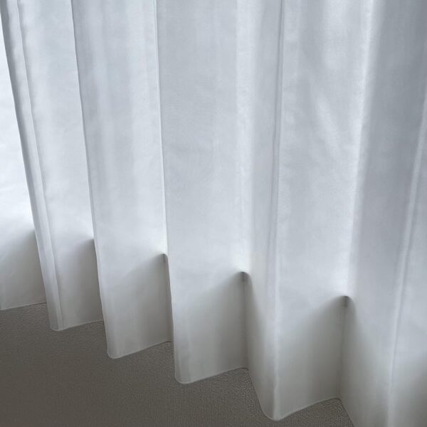 スタジオか、モデルハウスかな？というくらい、明るくスッキリしまし