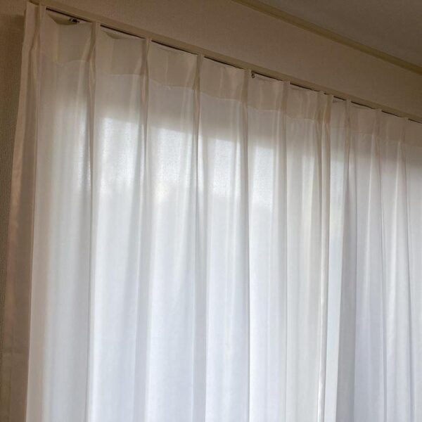 明かりだけを取り入れてくれるため視線が気にならずとても満足しています！