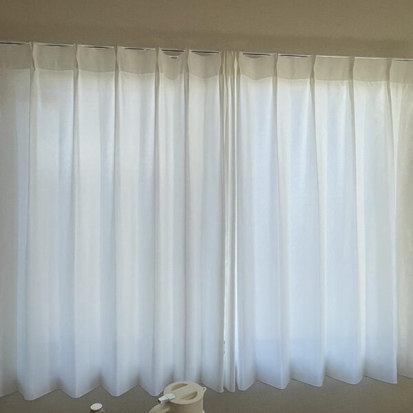 カーテンの開け閉めせずとも部屋が明るくなりとても良いです