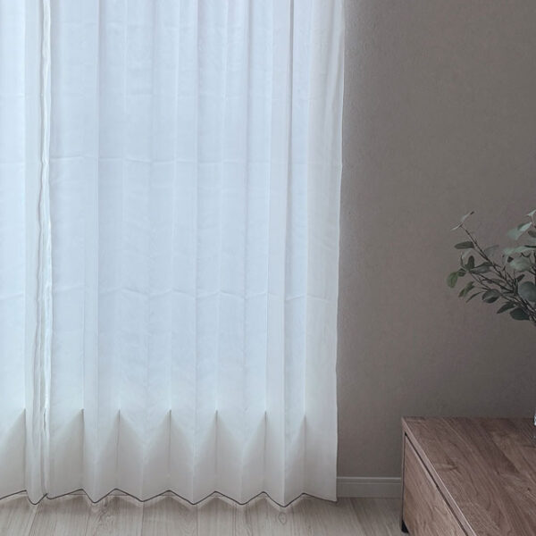 カーテンを変えただけで部屋がとっても明るくなってびっくりしました！！！
